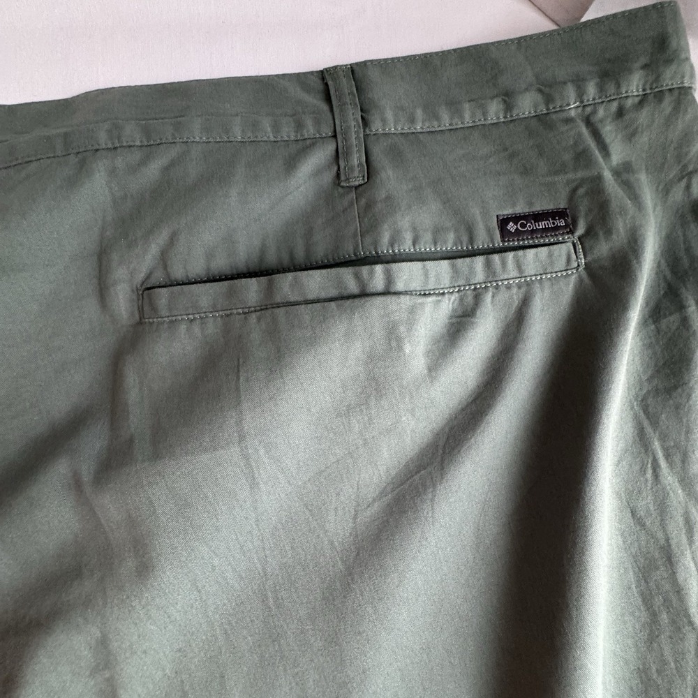 Columbia Red Bluff Cargo Shorts Mens 54 Olive Green 10" Inseam NWT Outdoor - Picture 7 of 12
